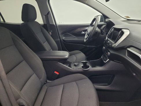 Used 2024 GMC Terrain SLE image 21