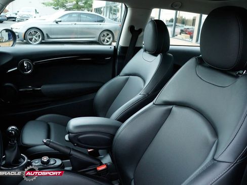 Used 2017 MINI Cooper S w/ Cold Weather Package image 19