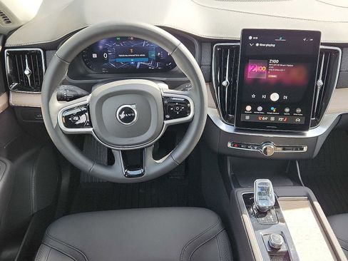 Used 2026 Volvo XC90 B6 Plus w/ Protection Package AWD/4WD image 11