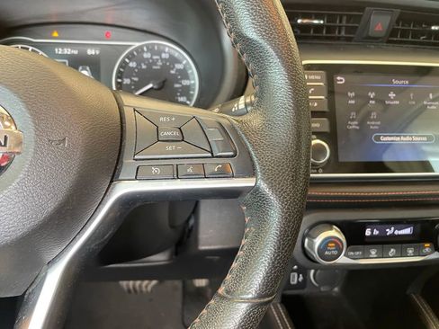 Used 2020 Nissan Kicks SR FWD image 13