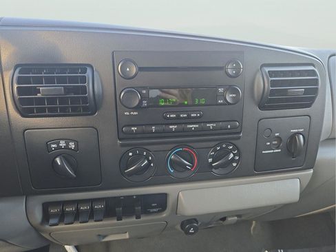 Used 2006 Ford F250 XL image 14