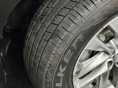 Used 2013 INFINITI JX35 AWD w/ Premium Pkg image 18