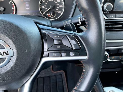 Used 2020 Nissan Altima 2.5 SR FWD image 21