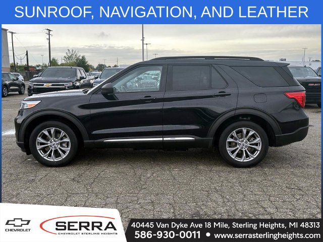 Used 2022 Ford Explorer XLT w/ Equipment Group 202A AWD/4WD image 2