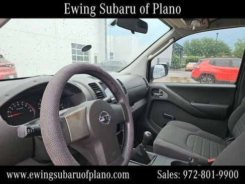 Used 2011 Nissan Frontier S w/ S Preferred Pkg image 5