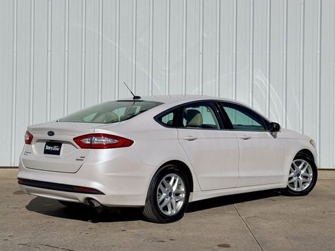 Used 2016 Ford Fusion SE w/ Equipment Group 202A image 5
