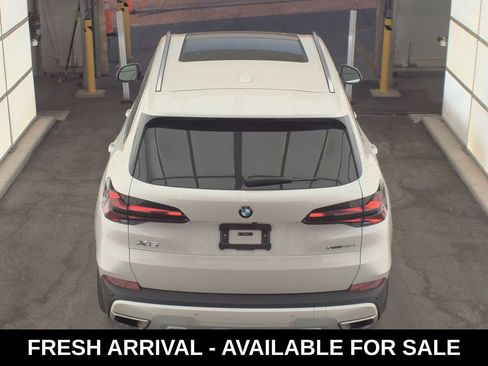Used 2025 BMW X5 xDrive40i w/ Climate Comfort Package image 7