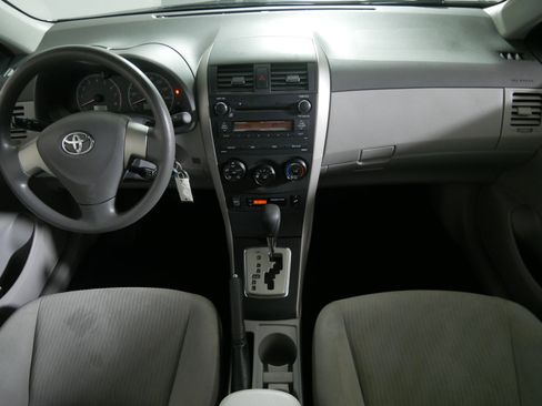 Used 2010 Toyota Corolla LE image 10