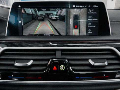 Used 2022 BMW 750i xDrive w/ Executive Package image 19