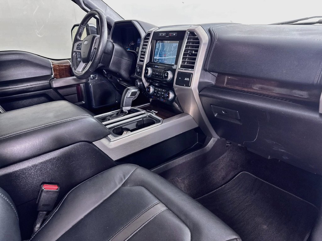 Used 2016 Ford F150 Platinum w/ Equipment Group 701A Luxury AWD/4WD image 37