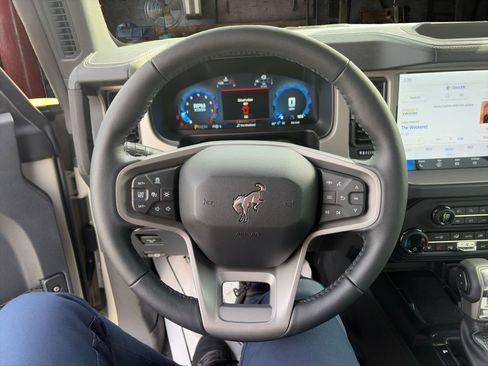 New 2025 Ford Bronco Outer Banks AWD/4WD image 17