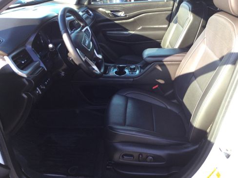 Used 2023 GMC Acadia SLT w/ Elevation Edition image 15