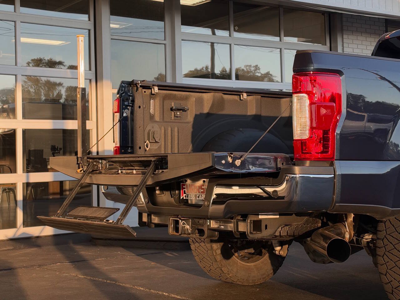 Used 2019 Ford F350 Lariat w/ Lariat Value Package AWD/4WD image 14