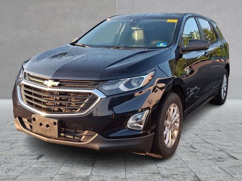 Used 2020 Chevrolet Equinox LS w/ LS Convenience Package FWD image 1