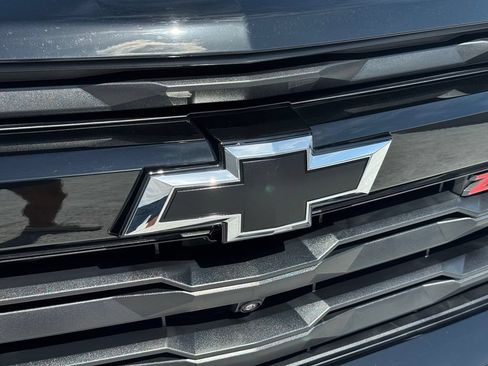 Used 2025 Chevrolet Colorado Z71 w/ Technology Package AWD/4WD image 10
