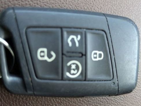 Used 2021 Volkswagen Atlas SEL AWD/4WD image 34
