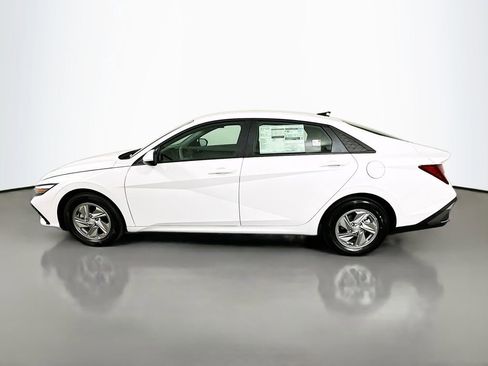 New 2026 Hyundai Elantra SE w/ Cargo Package image 8