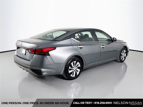 Used 2023 Nissan Altima 2.5 S image 5