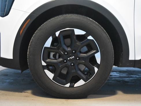 Used 2024 Kia Sorento S FWD image 27