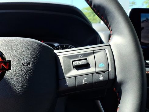 Used 2025 Nissan Rogue SV AWD/4WD image 19