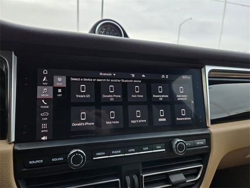 Used 2020 Porsche Macan image 27