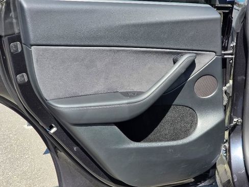 Used 2024 Tesla Model Y Performance AWD/4WD image 23