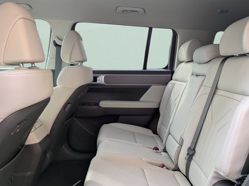 New 2026 Hyundai Santa Fe SEL FWD image 17