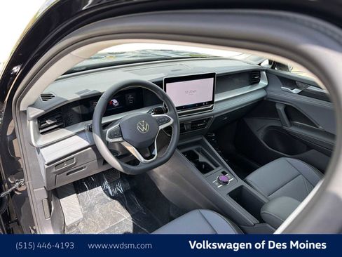 New 2026 Volkswagen Tiguan SE AWD/4WD image 2