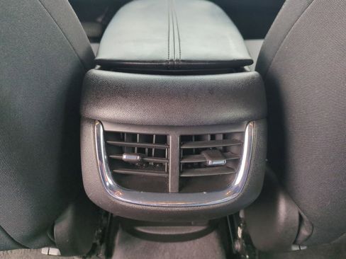 Used 2018 Chevrolet Malibu LT image 20