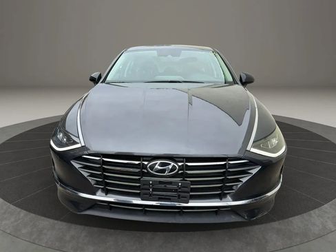 Used 2021 Hyundai Sonata SE FWD image 2