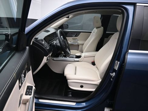 Used 2022 Mercedes-Benz GLB 250 4MATIC image 12