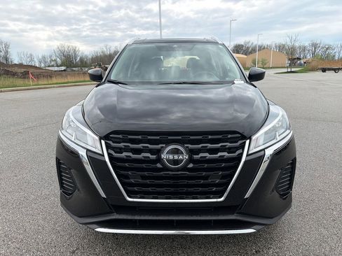 Used 2023 Nissan Kicks SV FWD image 8