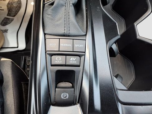 Used 2025 Toyota Camry LE FWD image 24