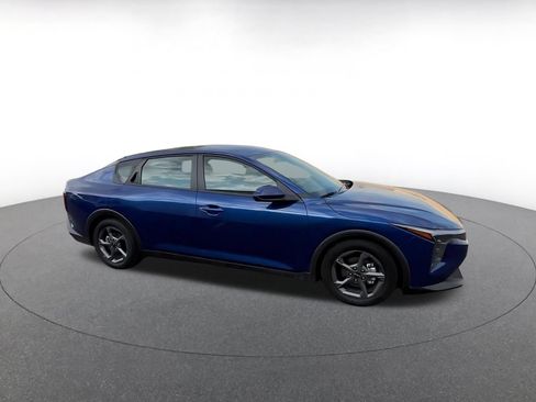 Used 2026 Kia K4 FWD image 2