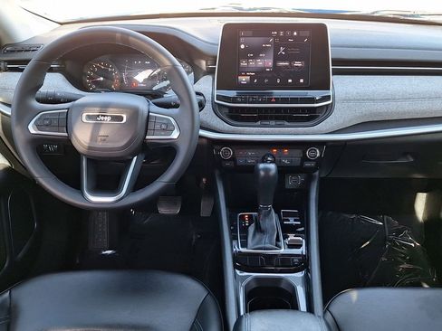 Used 2022 Jeep Compass Latitude AWD/4WD image 12