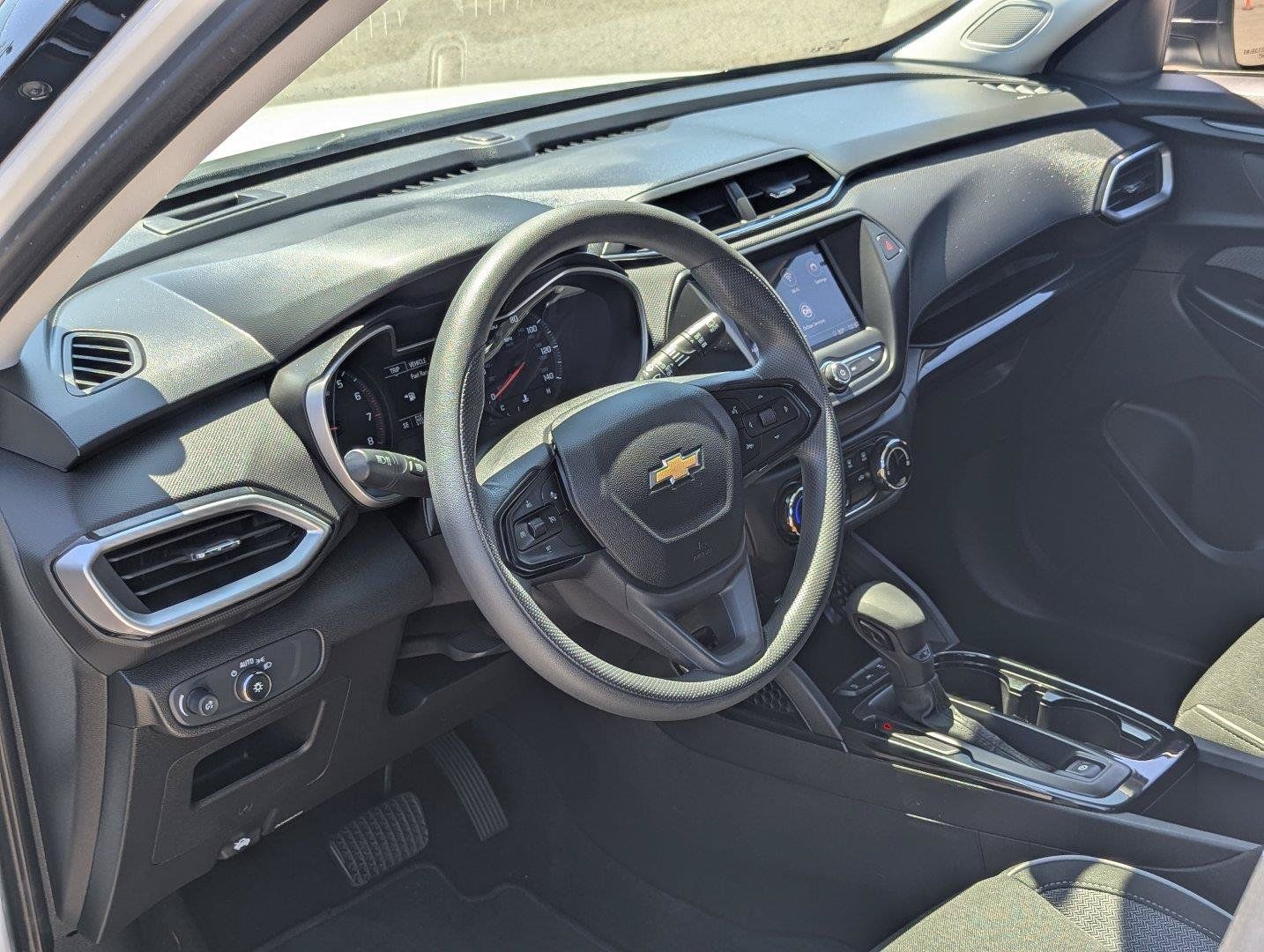 Used 2022 Chevrolet TrailBlazer LS w/ LPO, Blackout Package AWD/4WD image 12
