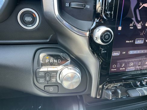 New 2026 RAM 1500 Laramie AWD/4WD image 25