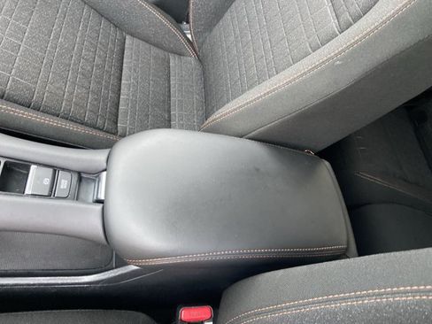 Used 2025 Honda HR-V Sport image 41