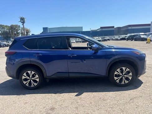 Used 2021 Nissan Rogue SV FWD image 4