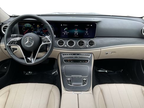 Used 2022 Mercedes-Benz E 350 Sedan image 10