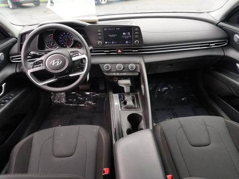 Used 2023 Hyundai Elantra SE FWD image 26