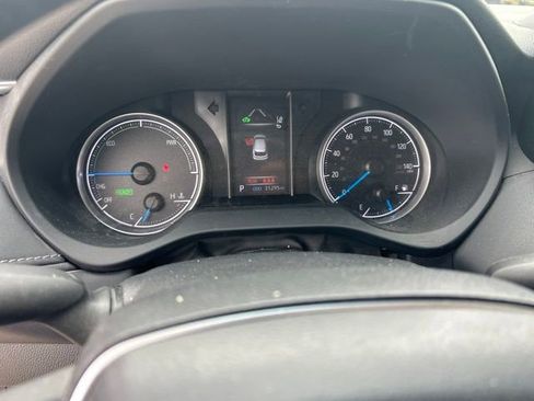 Used 2022 Toyota Venza LE AWD/4WD image 25