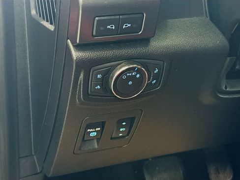 Used 2019 Ford F150 Lariat AWD/4WD image 11