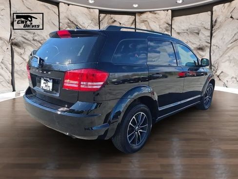 Used 2018 Dodge Journey SE w/ Connectivity Group FWD image 5