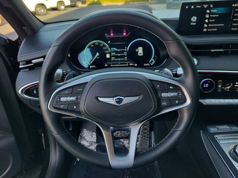 Used 2024 Genesis GV70 2.5T w/ Sport Prestige Package image 32