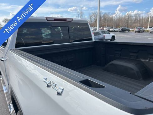 Used 2023 GMC Sierra 1500 SLT w/ SLT Premium Plus Package image 17