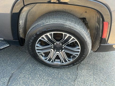 Used 2022 Jeep Wagoneer Series III w/ Flexible Seating Group image 9