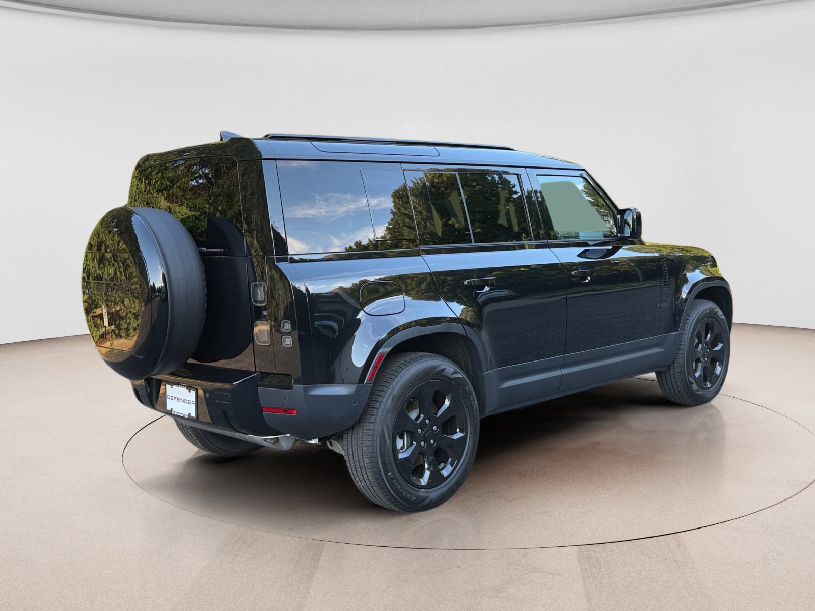 New 2026 Land Rover Defender 110 S AWD/4WD image 5