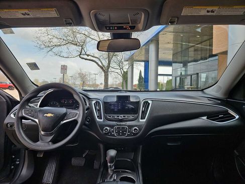 Used 2021 Chevrolet Malibu LT image 16