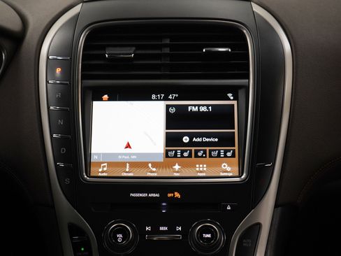 Used 2018 Lincoln MKX Reserve w/ Driver Assistance Package AWD/4WD image 15